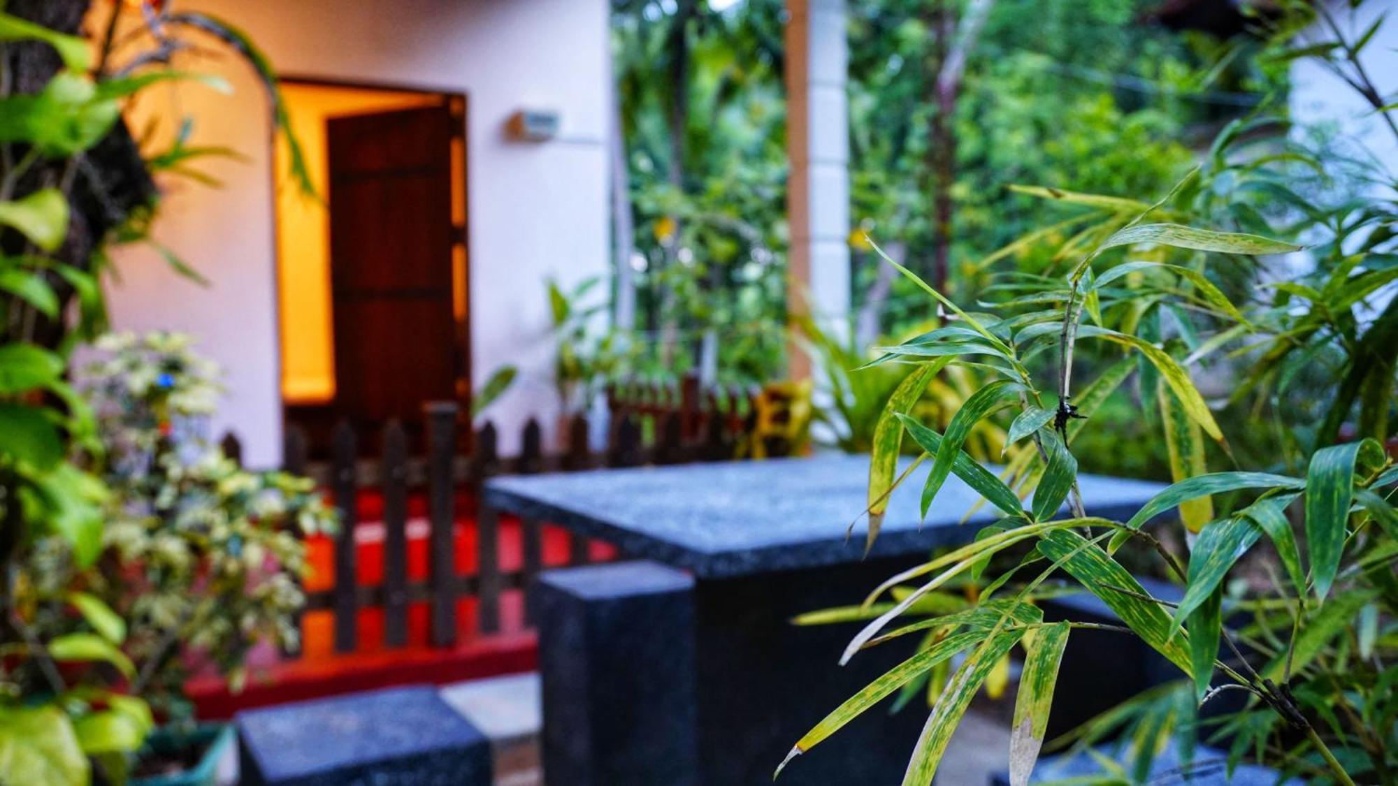Lake Island Home Stay Dambulla Eksteriør billede